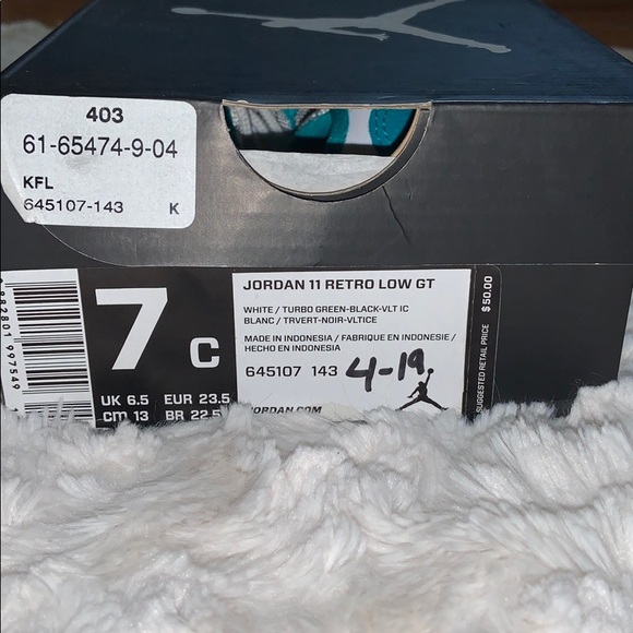 Air Jordan 11 - Picture 2 of 3